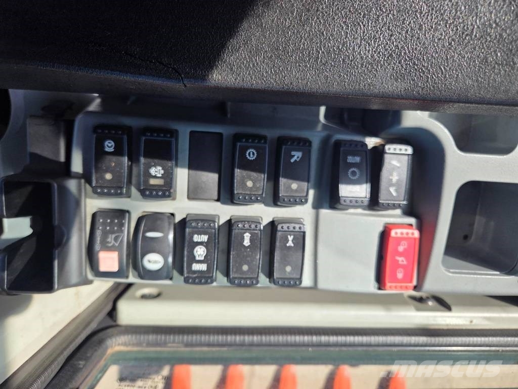 Hitachi ZW 180-6, High dump 8cm, tires L5 90% ok Radlader