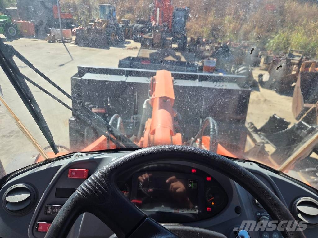 Hitachi ZW 180-6, High dump 8cm, tires L5 90% ok Radlader