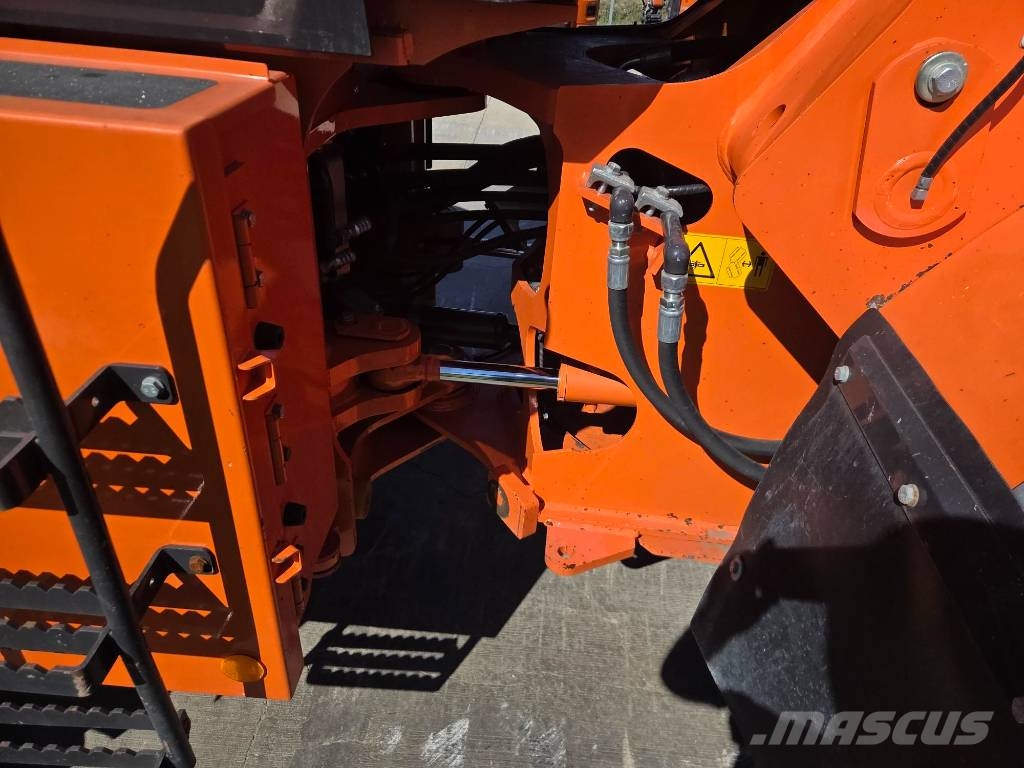 Hitachi ZW 180-6, High dump 8cm, tires L5 90% ok Radlader