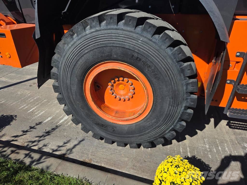 Hitachi ZW 180-6, High dump 8cm, tires L5 90% ok Radlader