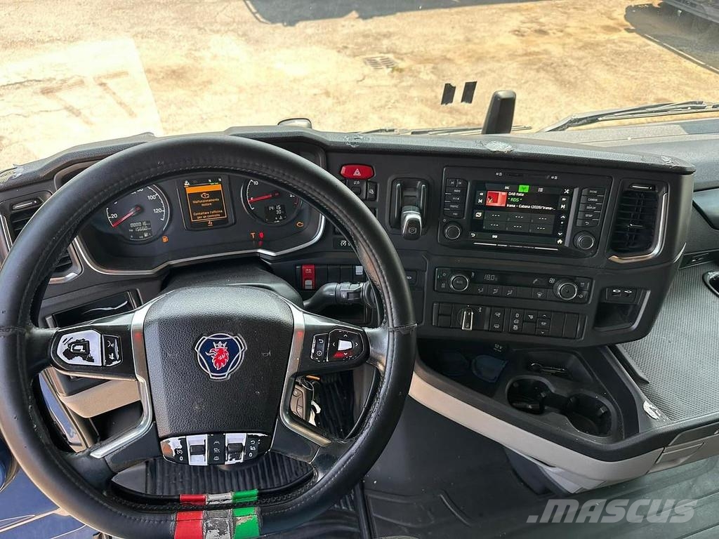 Scania R 500 Vetopöytäautot