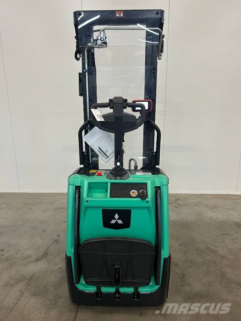 Mitsubishi SBV 16 N3 شاحنات مناولة ذاتية الدفع