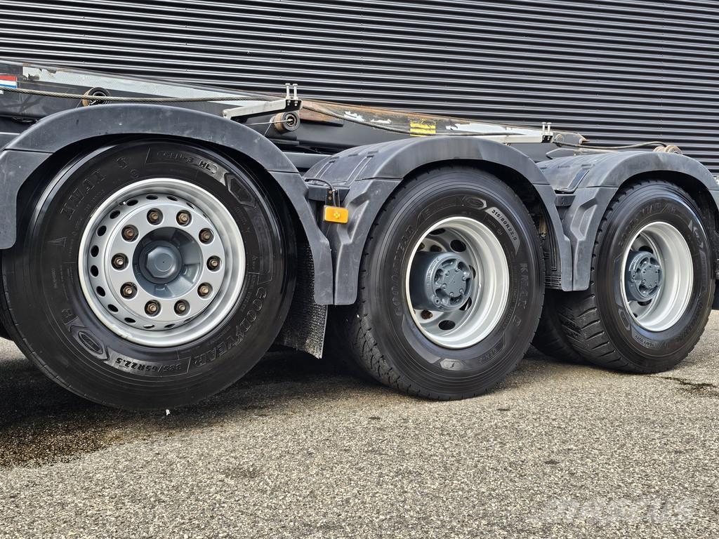 Volvo FMX 470 8x4 / 30t KABEL - CONTAINER SYSTEEM Hook lift trucks