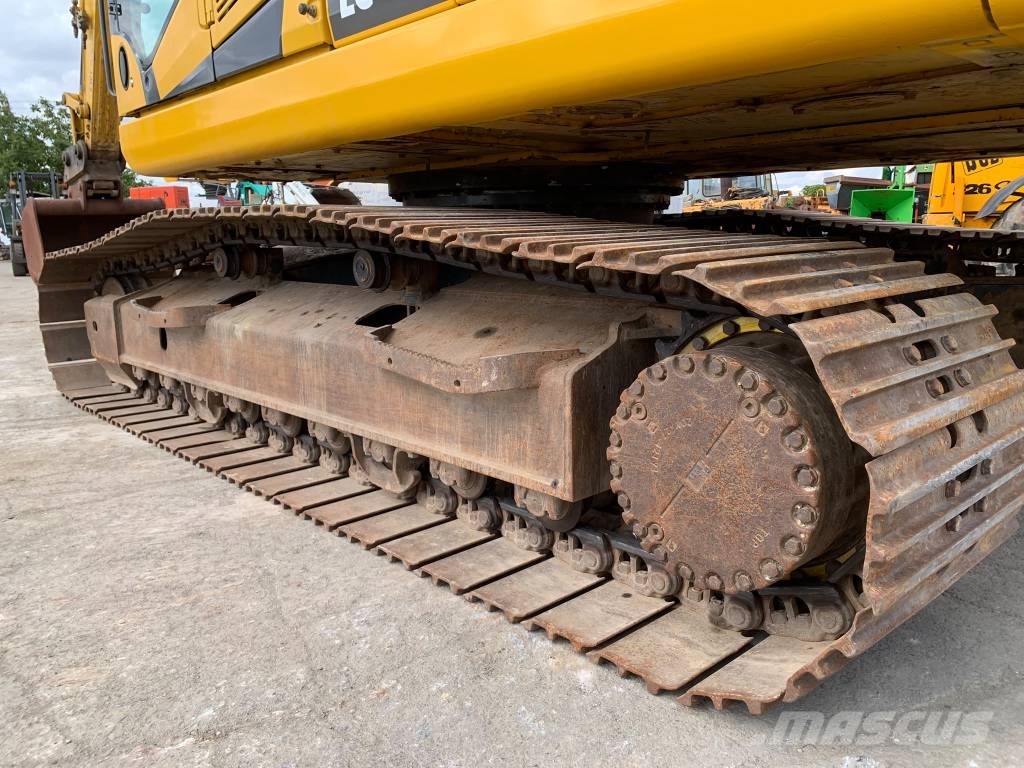 Komatsu HB 215 LC Bagri goseničarji