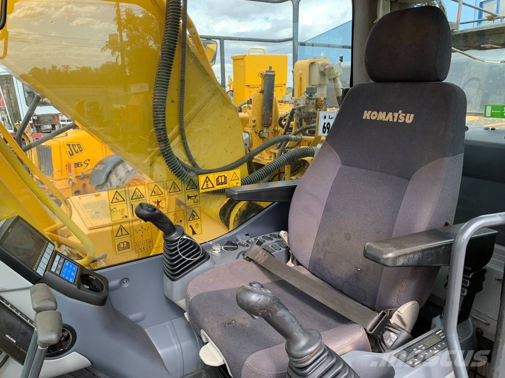 Komatsu HB 215 LC Bagri goseničarji