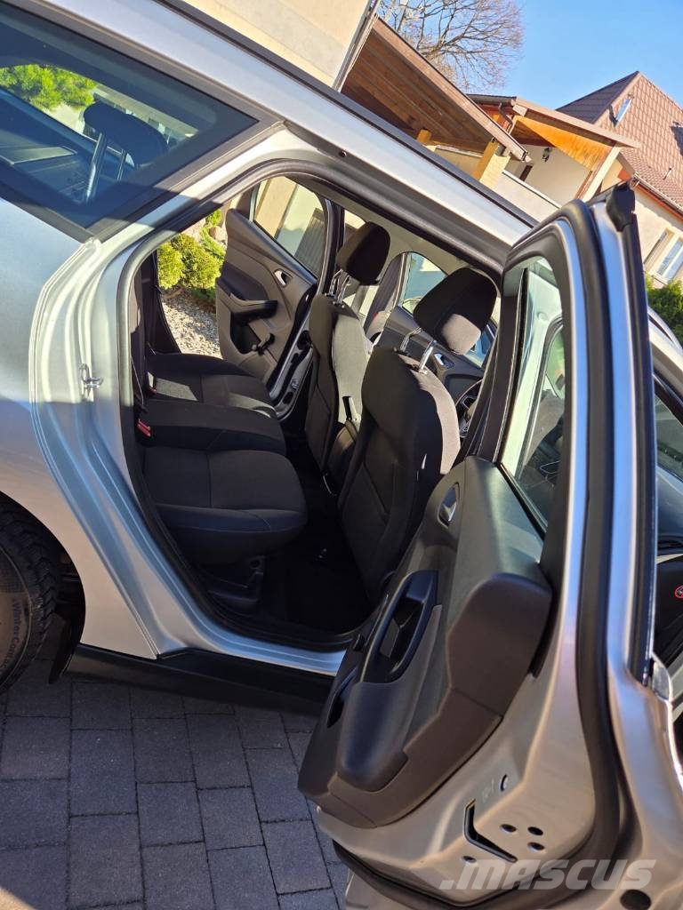 Ford Focus Henkilöautot
