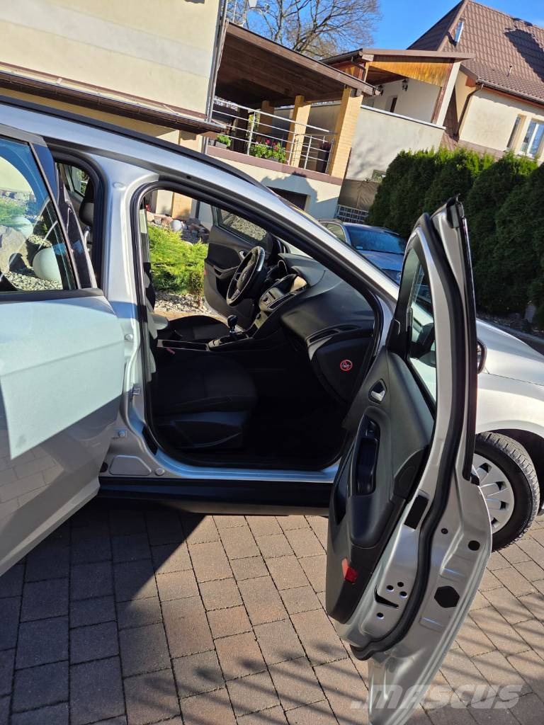 Ford Focus Henkilöautot
