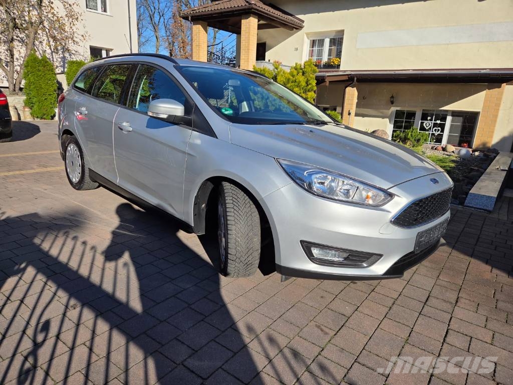 Ford Focus Henkilöautot