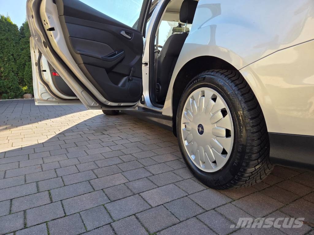 Ford Focus Henkilöautot
