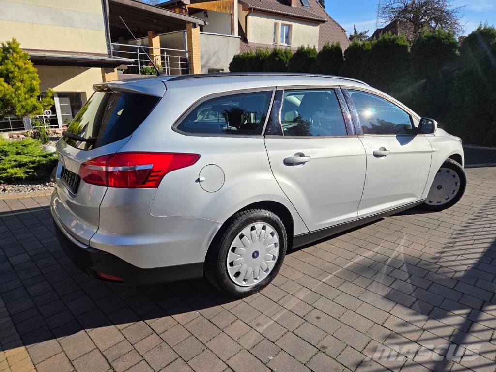 Ford Focus Henkilöautot
