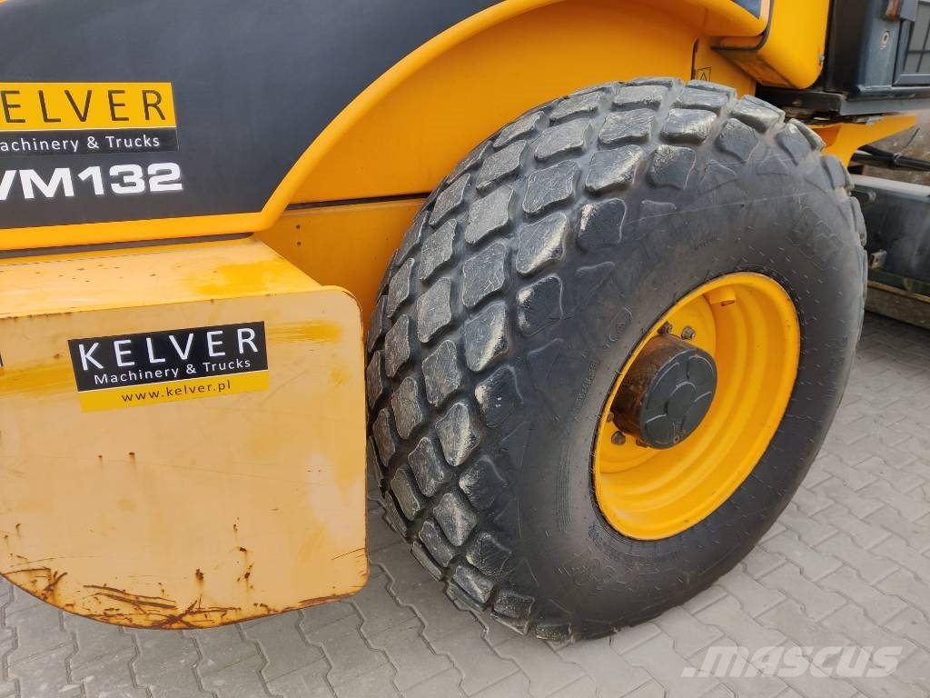 JCB Vibromax VM 132 roller Single drum rollers