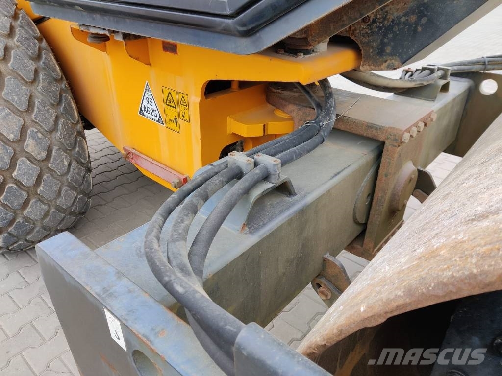 JCB Vibromax VM 132 roller Single drum rollers
