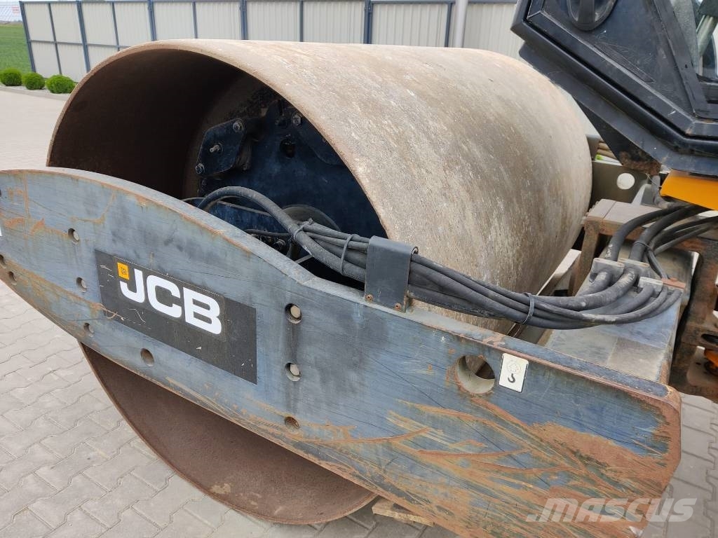 JCB Vibromax VM 132 roller Single drum rollers