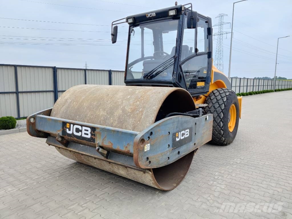 JCB Vibromax VM 132 roller Single drum rollers