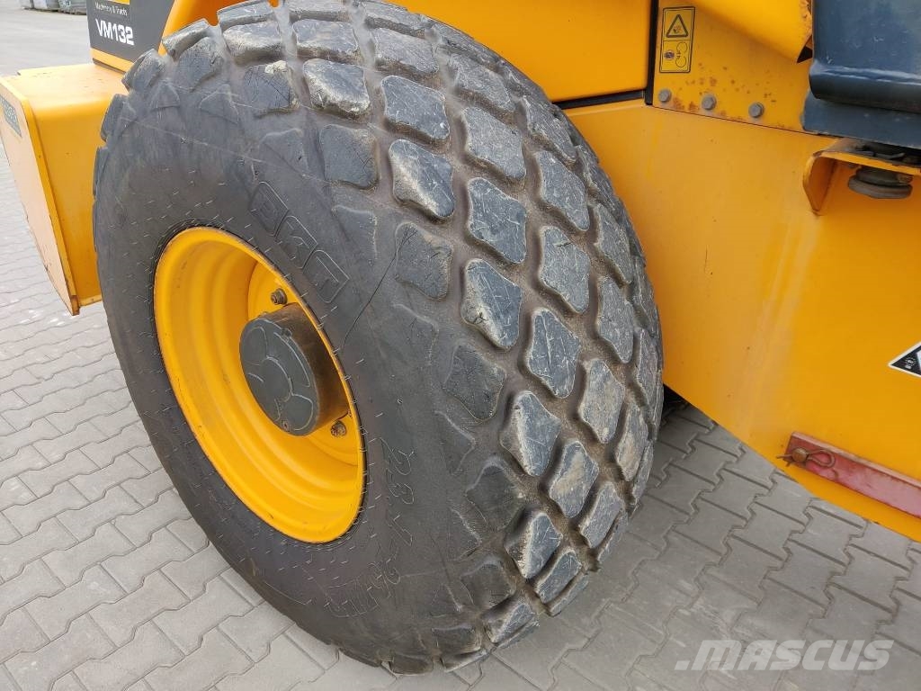 JCB Vibromax VM 132 roller Single drum rollers