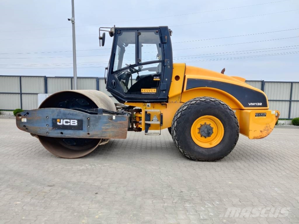 JCB Vibromax VM 132 roller Single drum rollers