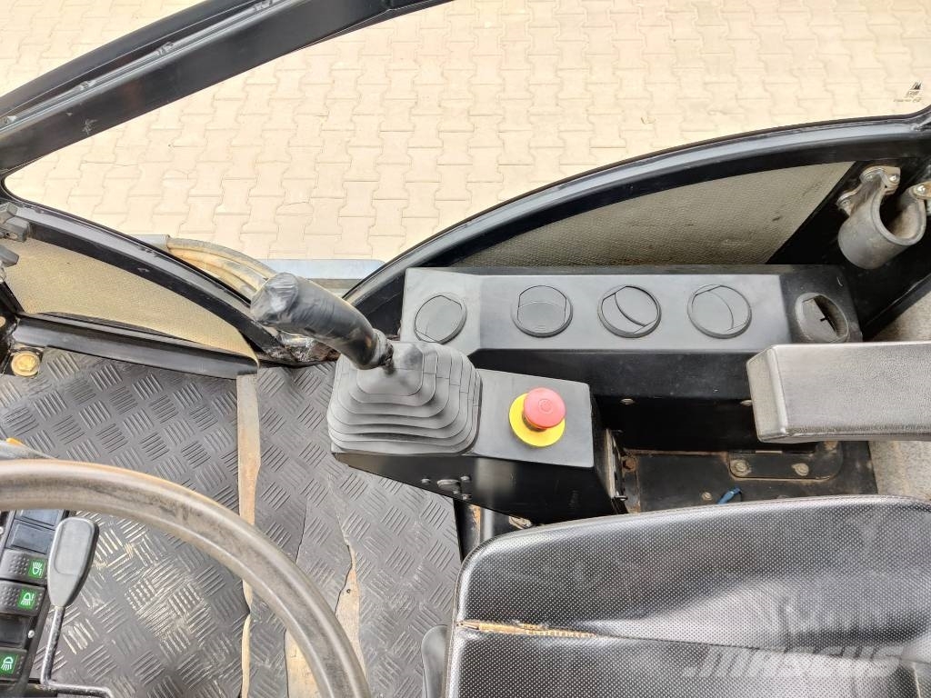 JCB Vibromax VM 132 roller Single drum rollers