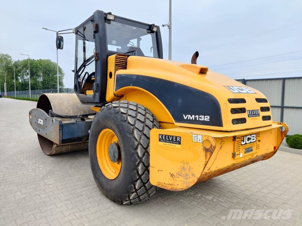 JCB Vibromax VM 132 roller Single drum rollers