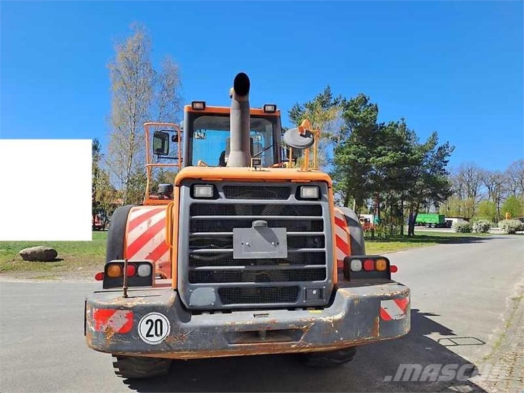  DOOSAN DL 300 Wielladers