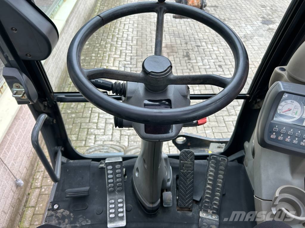 Hitachi ZX 140 W-3 Wielgraafmachines