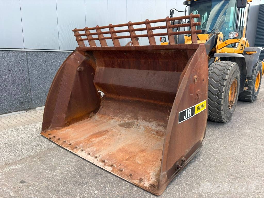 Volvo L 90 G (High tip bucket) 轮式装载机