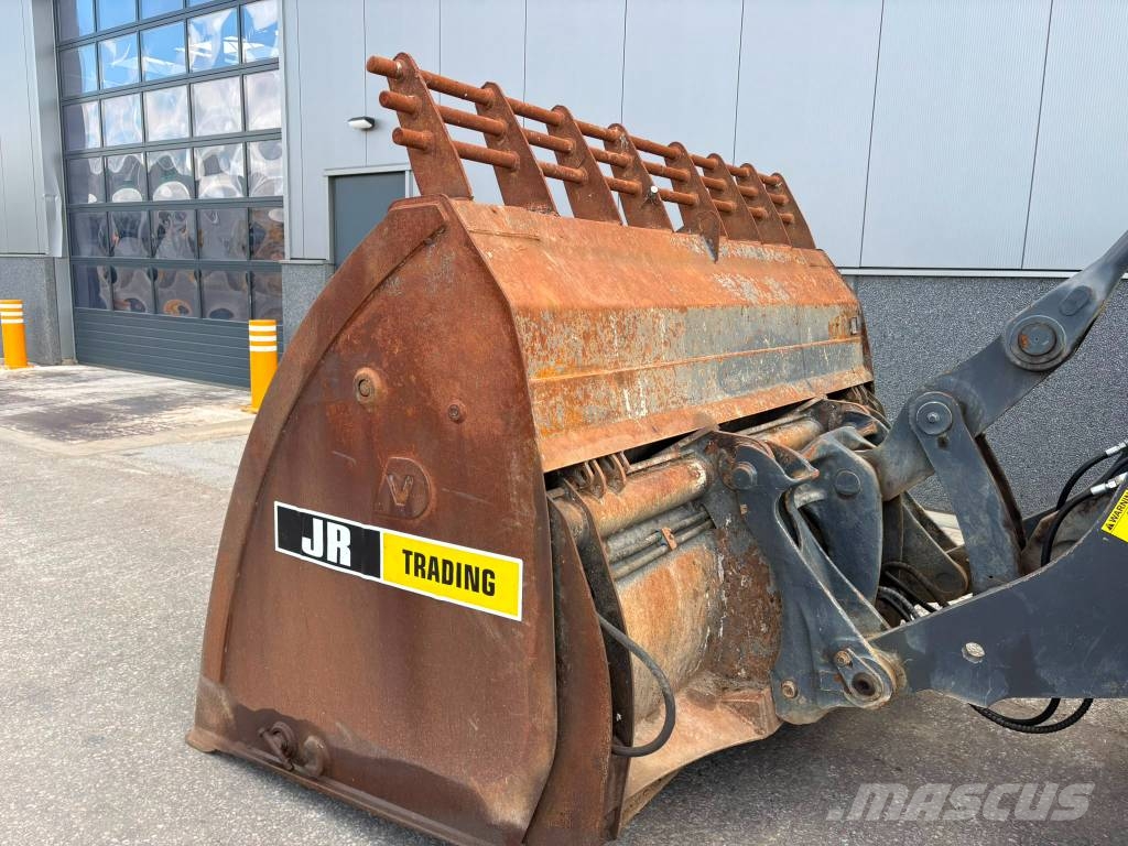 Volvo L 90 G (High tip bucket) 轮式装载机