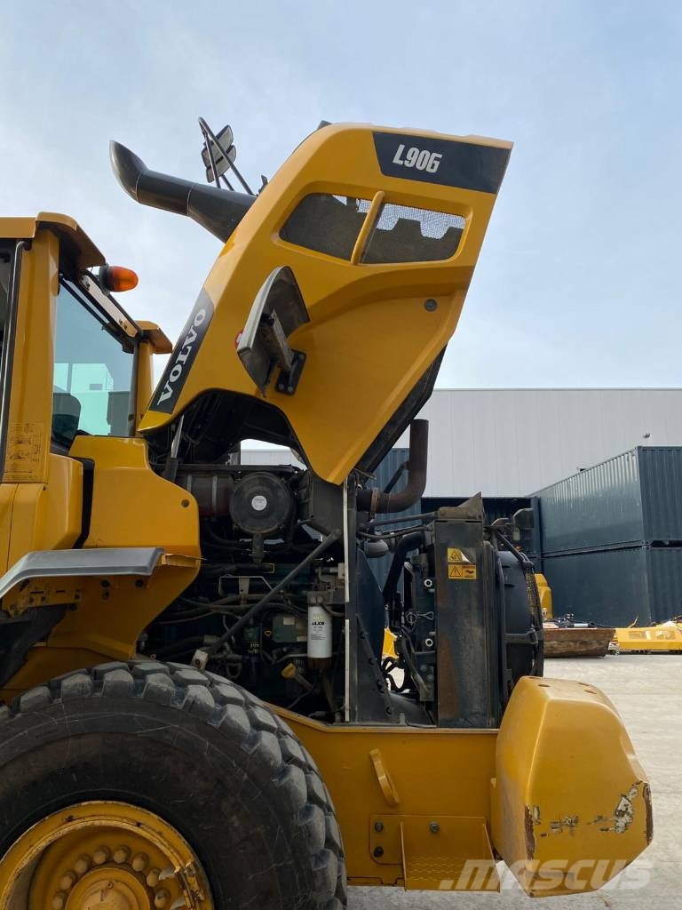 Volvo L 90 G (High tip bucket) 轮式装载机