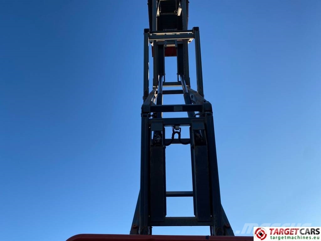 SkyJack SJ8841 RT Diesel 4x4 Scissor Work Lift 1430cm 剪叉式升降机