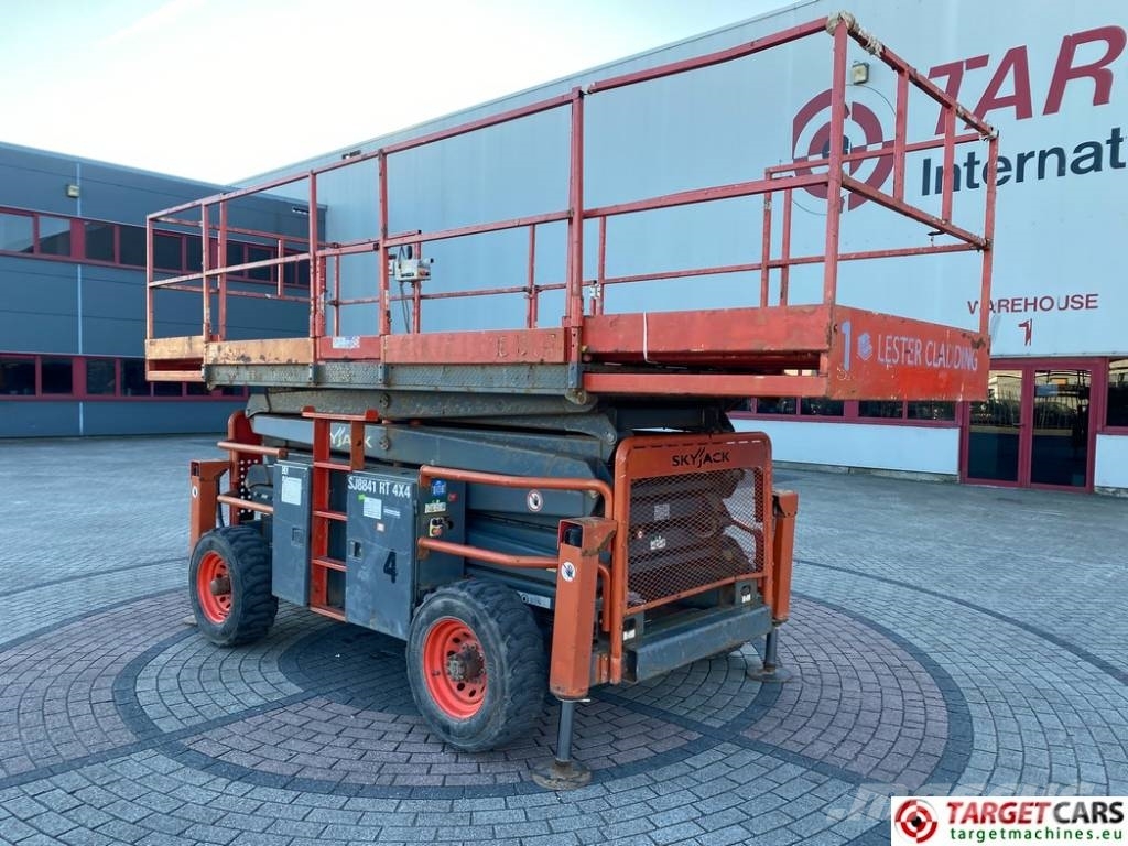SkyJack SJ8841 RT Diesel 4x4 Scissor Work Lift 1430cm 剪叉式升降机