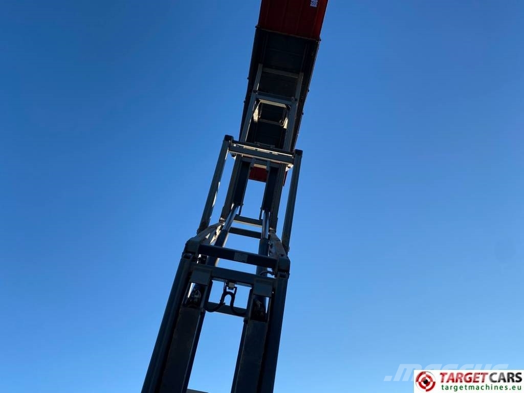 SkyJack SJ8841 RT Diesel 4x4 Scissor Work Lift 1430cm 剪叉式升降机