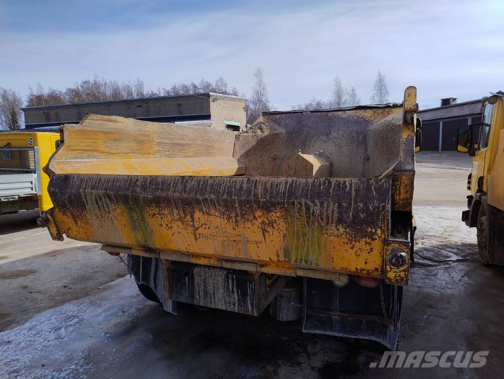 Scania P 250 Camiones bañeras basculantes o volquetes