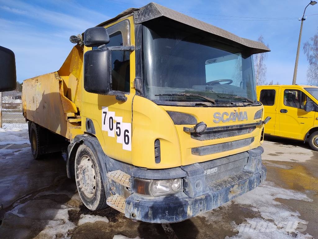 Scania P 250 Camiones bañeras basculantes o volquetes