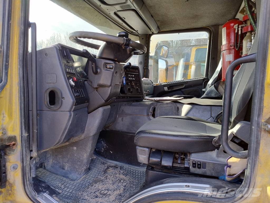 Scania P 250 Camiones bañeras basculantes o volquetes