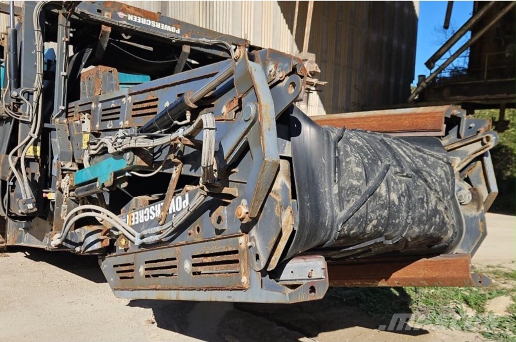 PowerScreen 2100X Mobile screeners