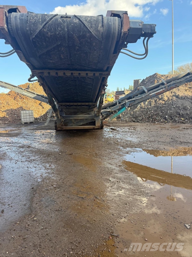 PowerScreen Warrior 2100 移動式篩選機