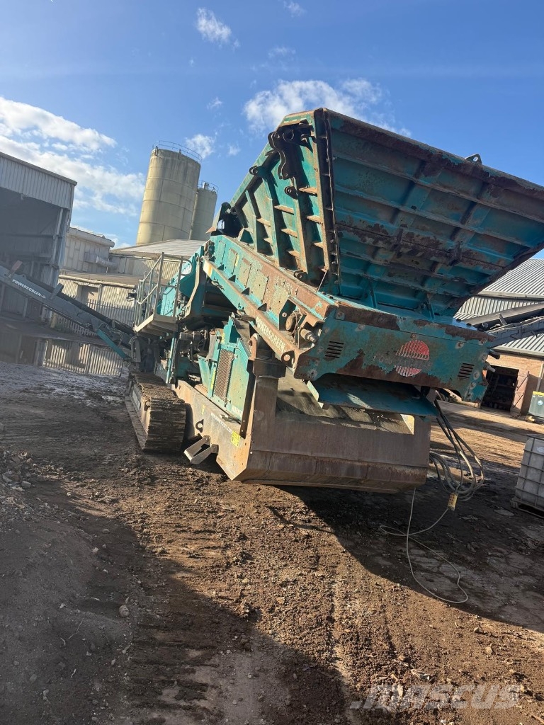 PowerScreen Warrior 2100 移動式篩選機