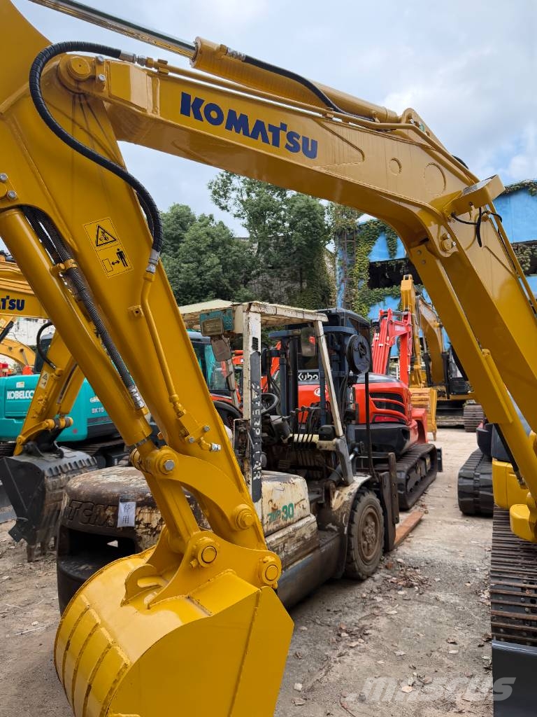 Komatsu PC 40 MR 3000 units excavators in stock Mini bagri <7t