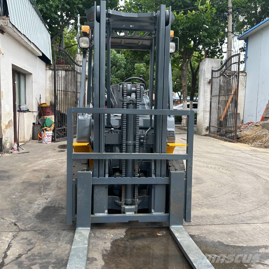 Komatsu FD20 Dieseltrukit