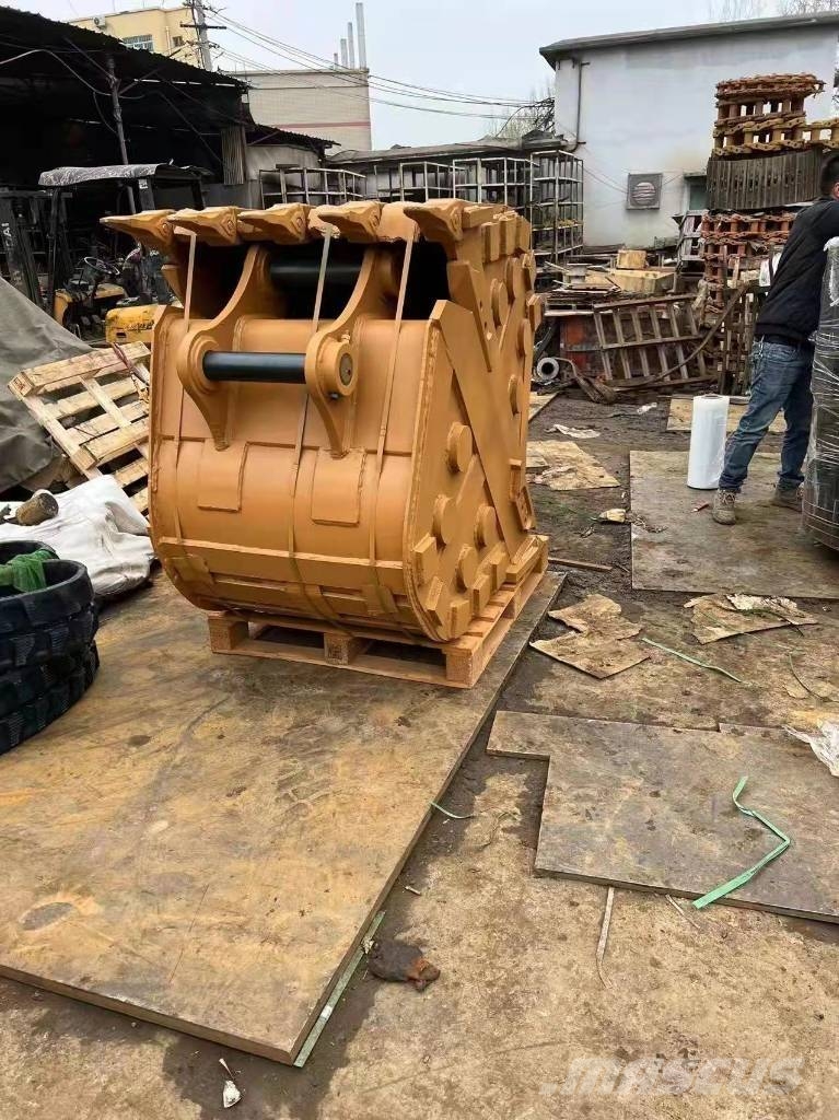 Komatsu PC200-8M0 earth working bucket Buckets