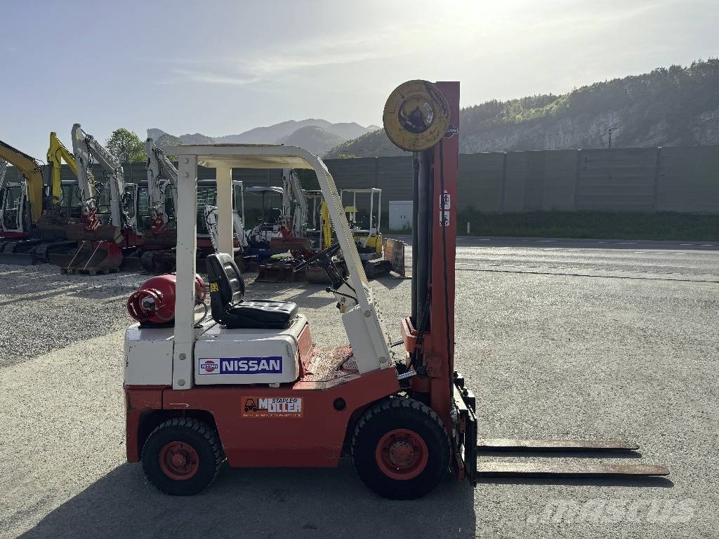Nissan F01A15U *Triplex+Freihub*Top شاحنات LPG
