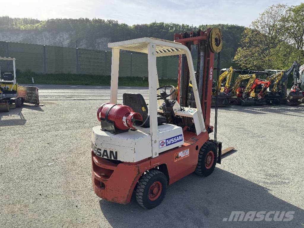 Nissan F01A15U *Triplex+Freihub*Top شاحنات LPG