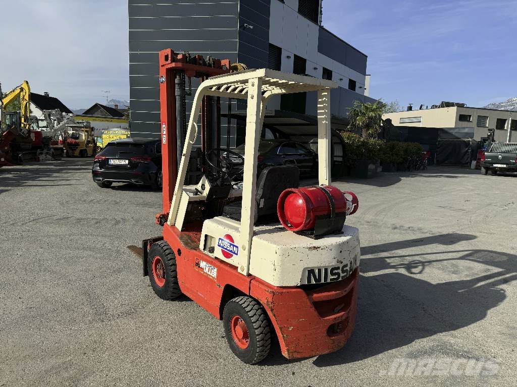 Nissan F01A15U *Triplex+Freihub*Top شاحنات LPG