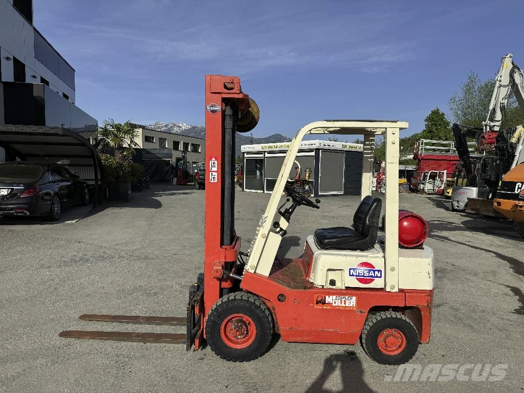 Nissan F01A15U *Triplex+Freihub*Top شاحنات LPG