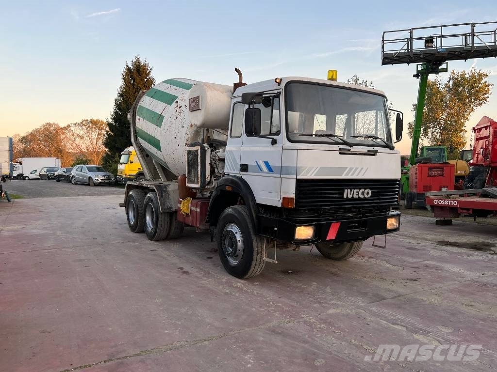 Iveco 330-30 Betonkeverők/Betonpumpák