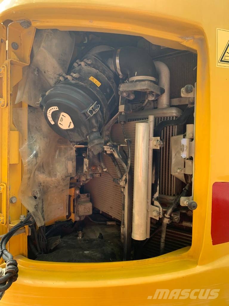 Komatsu PC138US-11 Vikšriniai ekskavatoriai