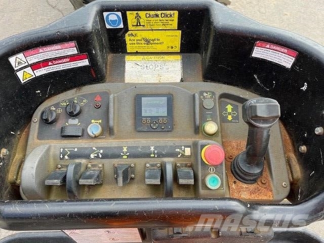 Niftylift HR 17 D 4x4 曲臂高空工作平台