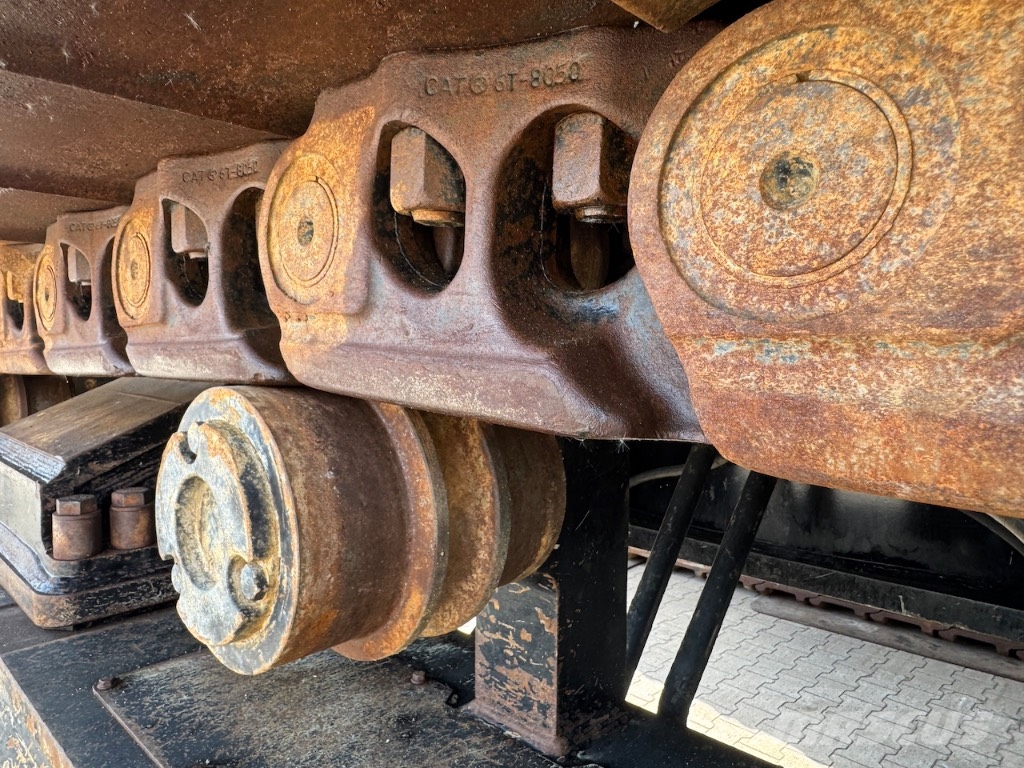 CAT 6015B Crawler excavators