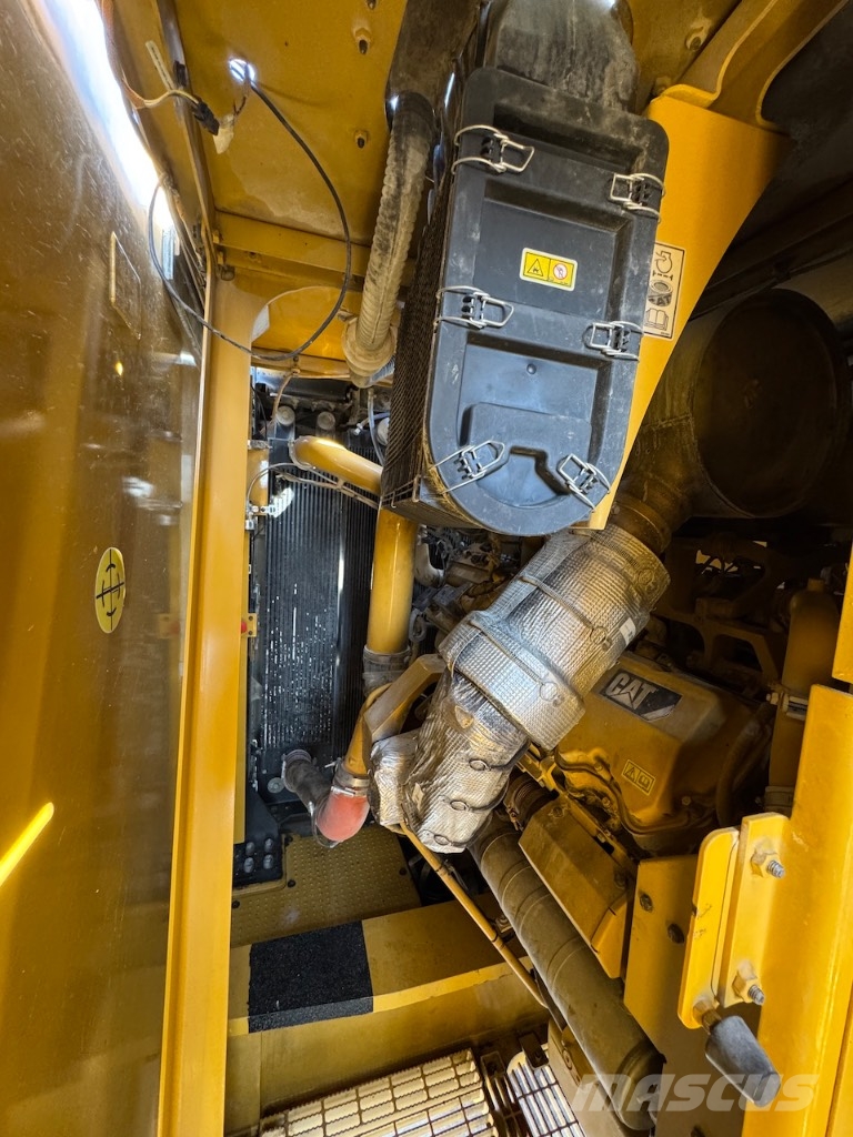 CAT 6015B Crawler excavators