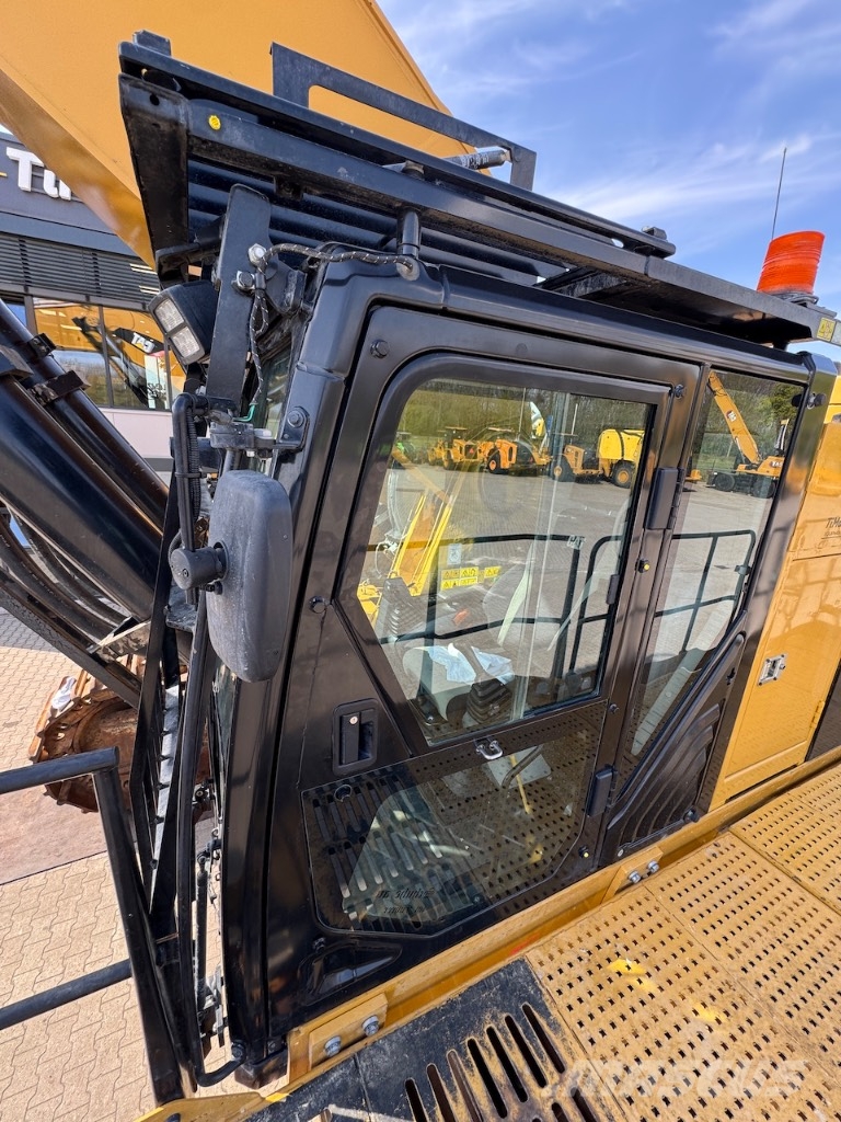 CAT 6015B Crawler excavators