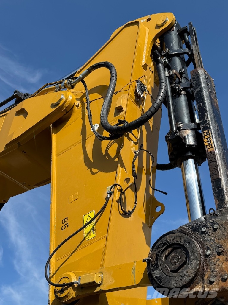 CAT 6015B Crawler excavators